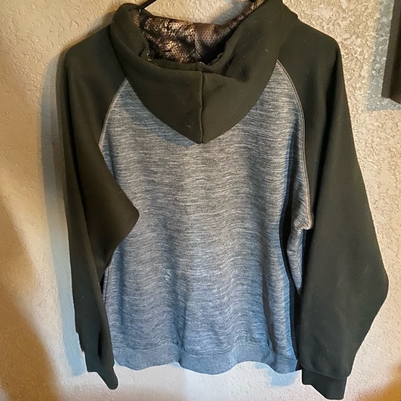 Mens Medium Mossy oak hoodie - Picture 2 of 3